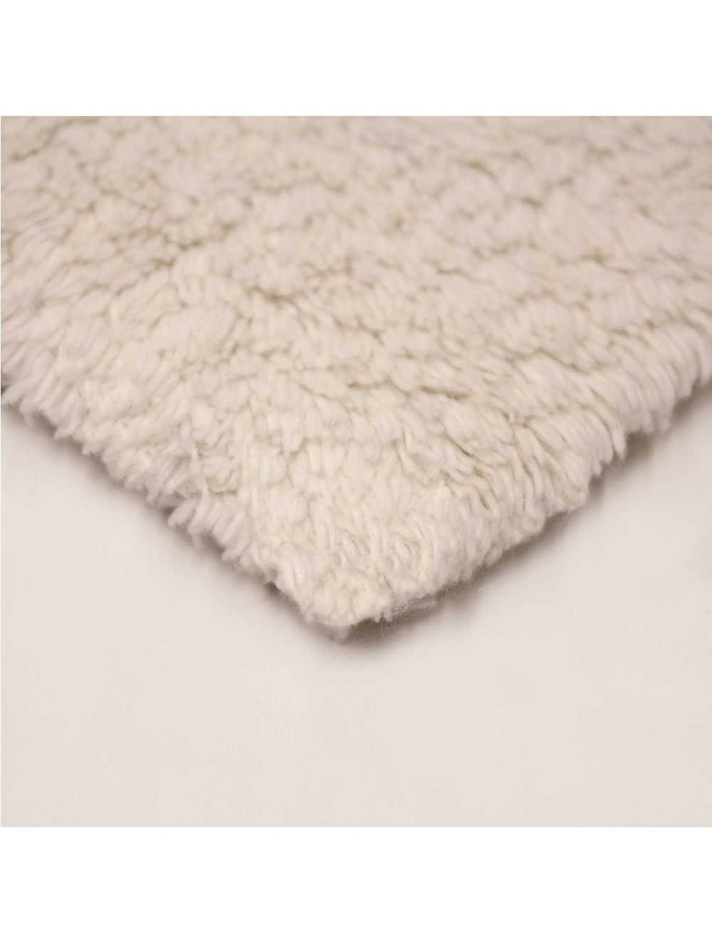 Juicy Couture Brooklyn Vintage Reversible Bath Rug White - Picture 12 of 12